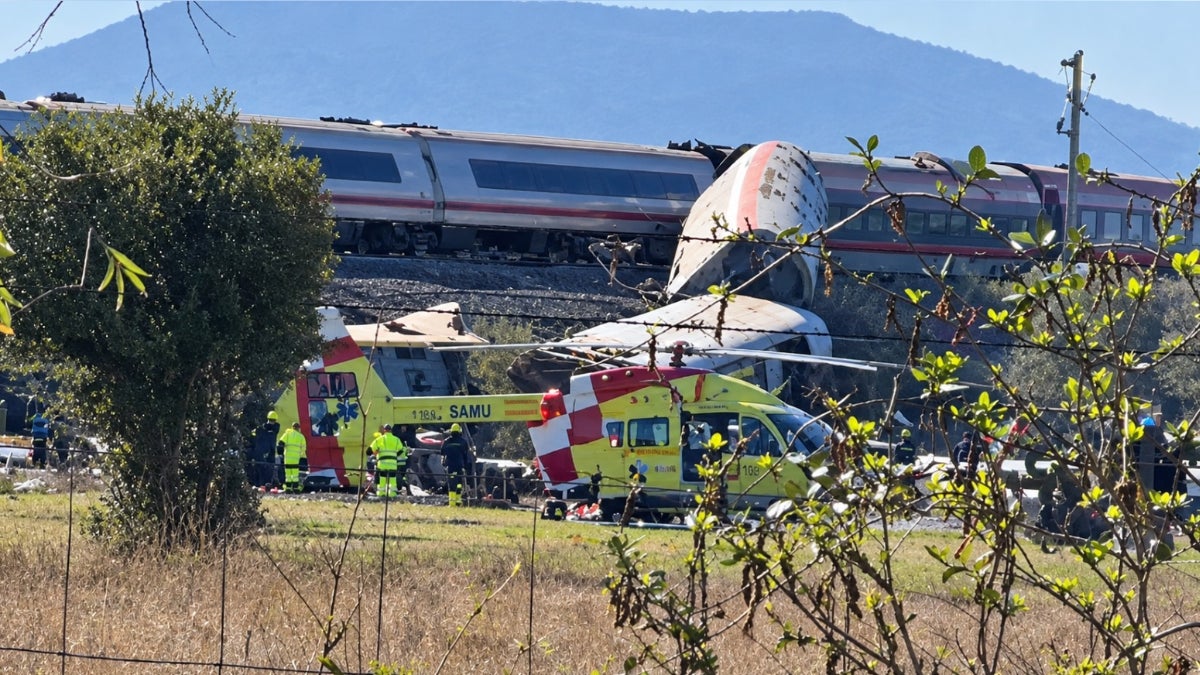 Al menos treinta muertos en choque de trenes en España [VIDEO]