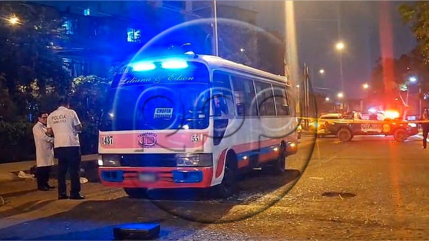 Balean cúster de transporte público en plena ruta en el Callao: chofer sobrevivió al atentado